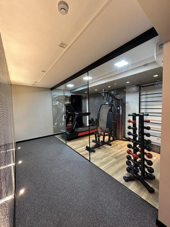 Fitness centrum a/nebo fitness zařízení v ubytování Hotel São Mateus