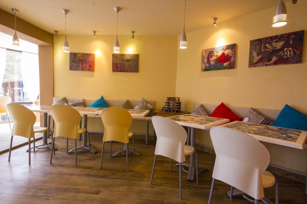 Posezení v ubytování Coral Guest House