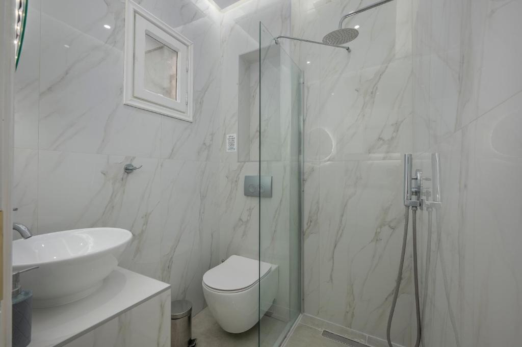 Eleon Suites & Apartments - 18