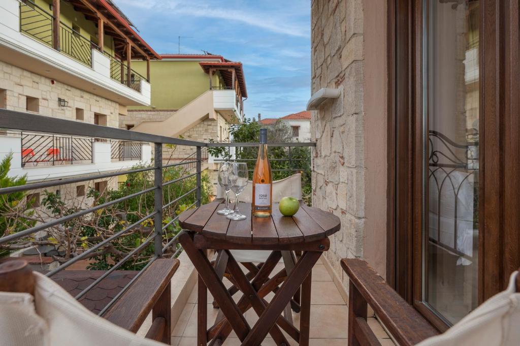 Eleon Suites & Apartments - 8