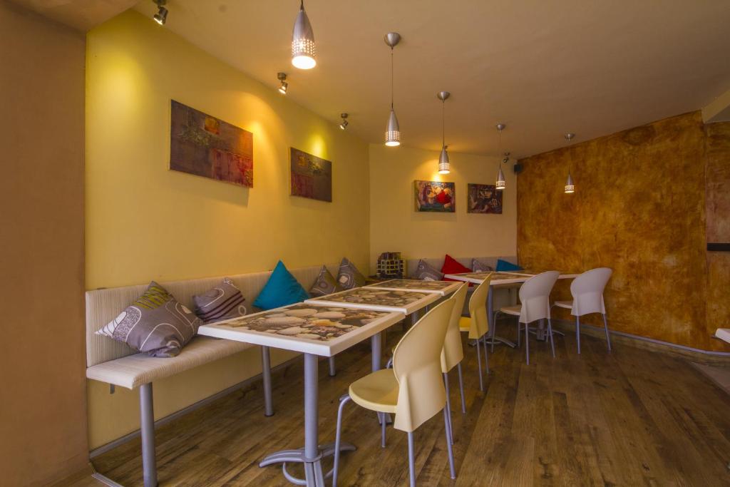 Posezení v ubytování Coral Guest House