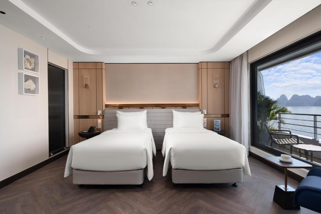 Grand Pioneers Halong Bay Cruise 1 - 10