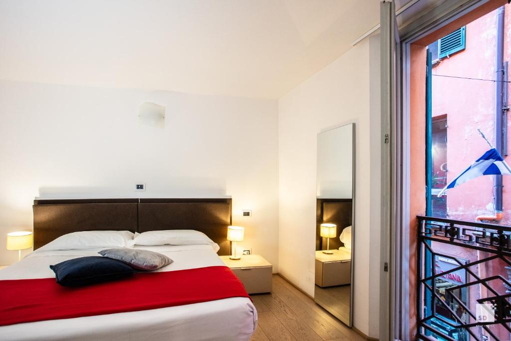 Urbanicooh Guidozagni - Piazza Maggiore View - One-Bedroom Apartment
