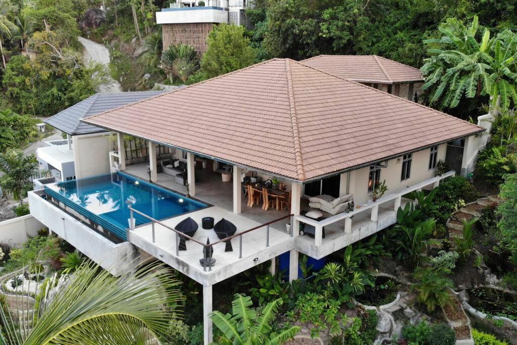 Maison d'exception في Nathon Bay: اطلالة جوية على منزل مع مسبح