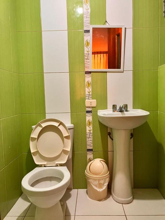 Koupelna v ubytování Hostal El Rancho