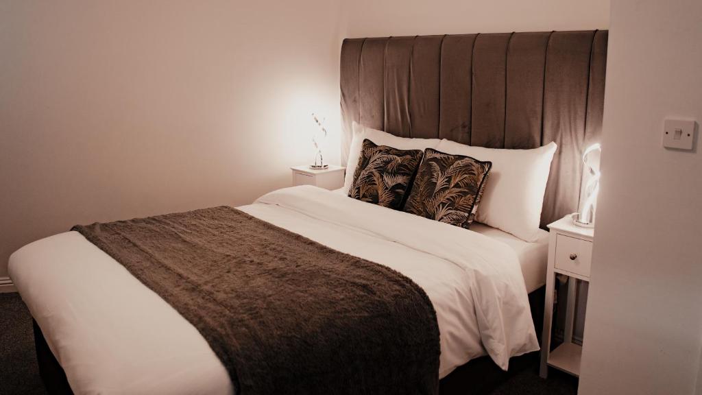Royal Chambers Serviced Apartments - 
