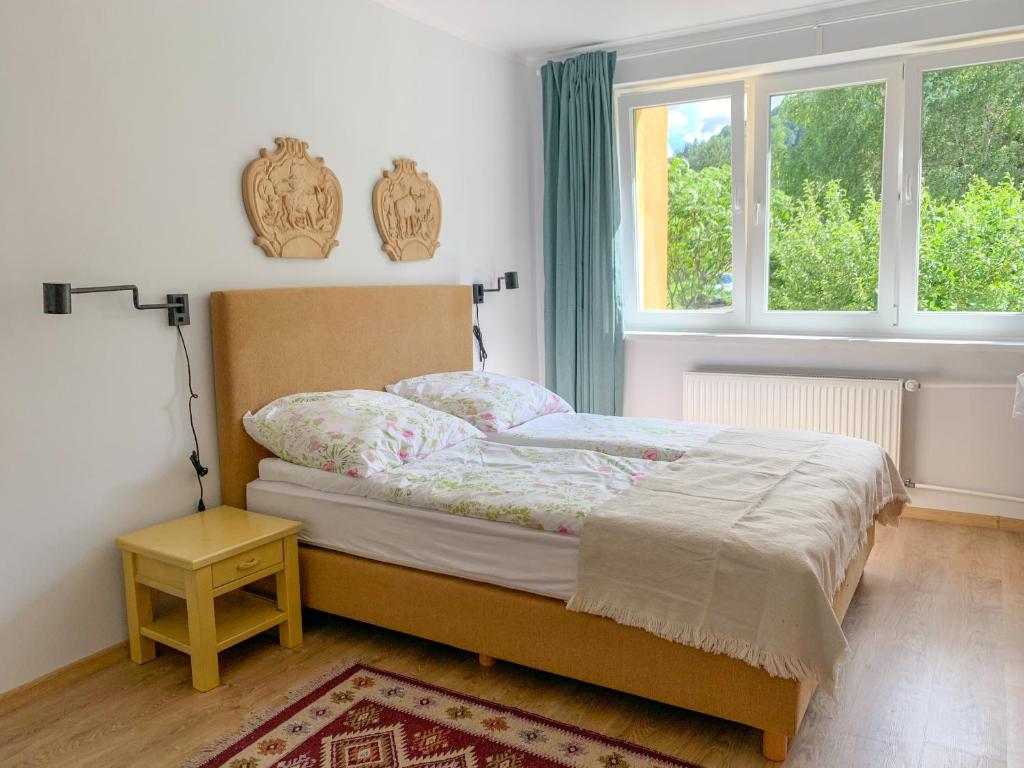 Między górami. Apartament w Cisnej - Three-Bedroom Apartment