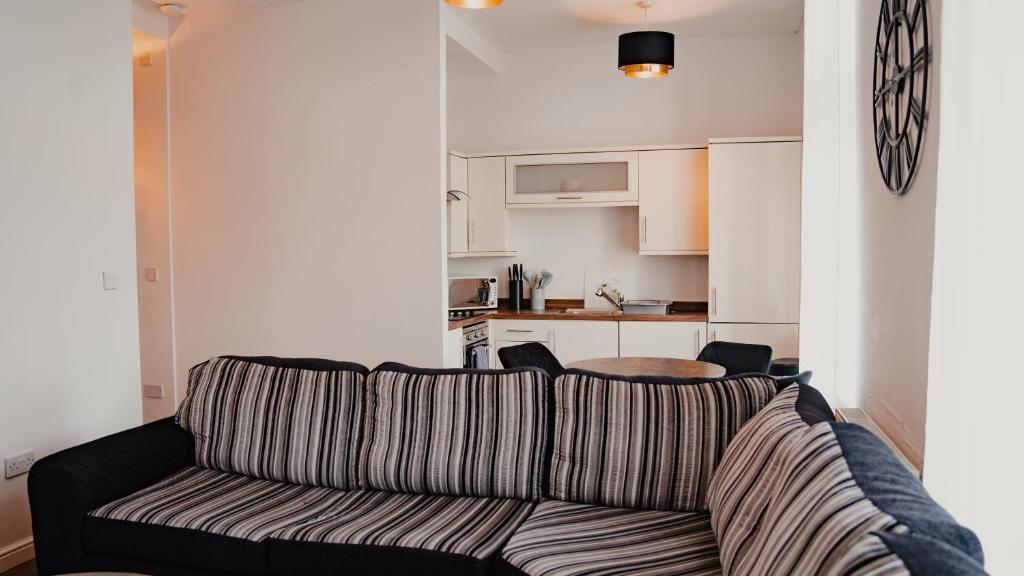 Royal Chambers Serviced Apartments - 