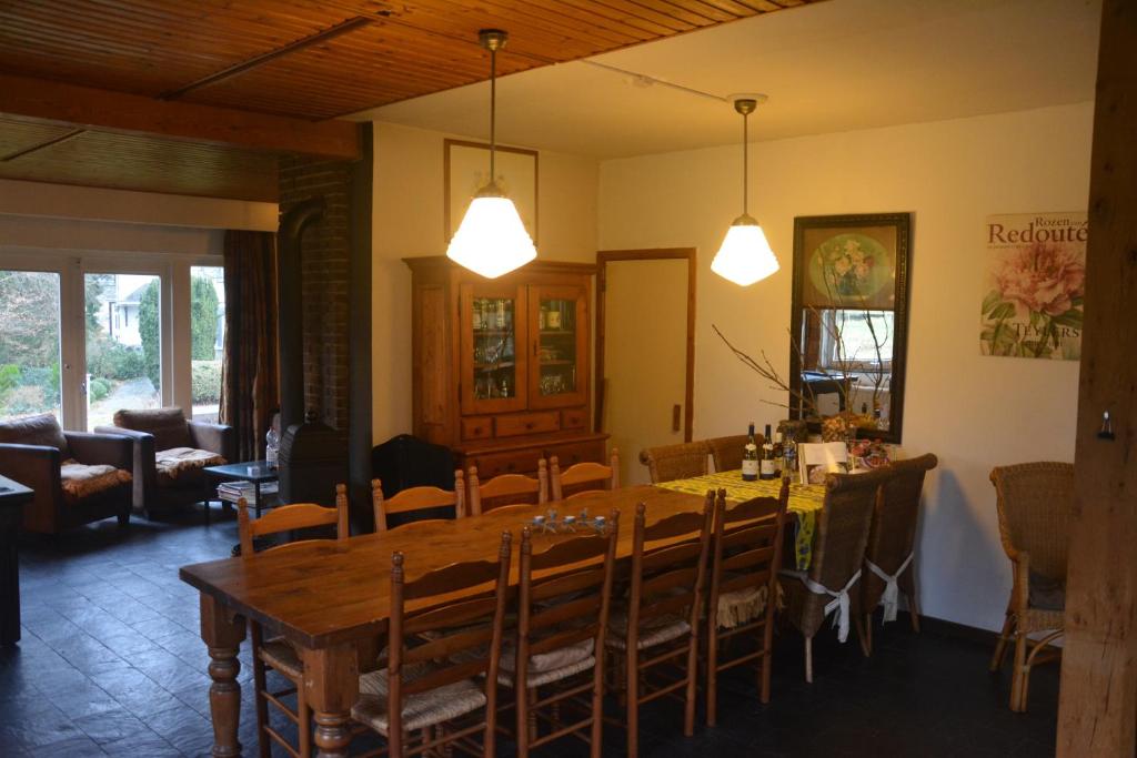 Posezení v ubytování B&B La Source Houffalize