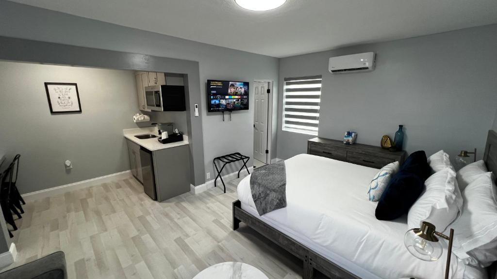 Oceano Suites Daytona Beach - Habitación Cuádruple Deluxe