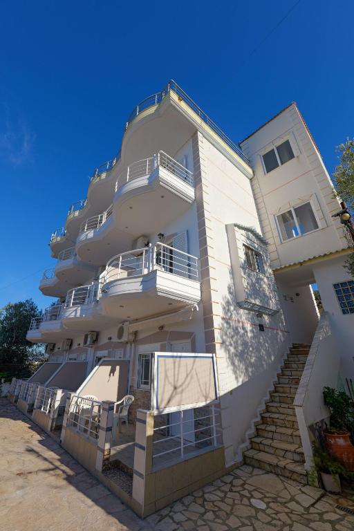 Seaview Apartaments - Image 4