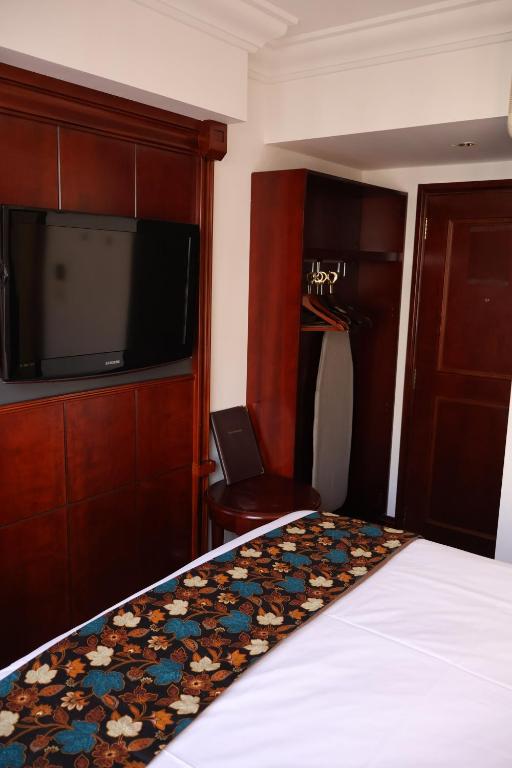 Dreamtel London Kensington - Standard Double Room