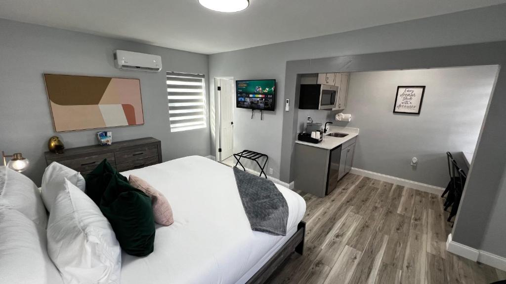 Oceano Suites Daytona Beach - Suite Deluxe Con Cama Extragrande