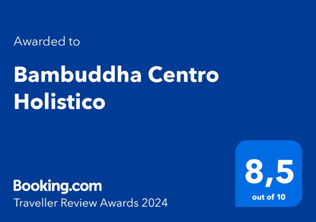 un signe bleu avec les mots bangladesh centre dans l'établissement Bambuddha Centro Holistico, à Barra Vieja