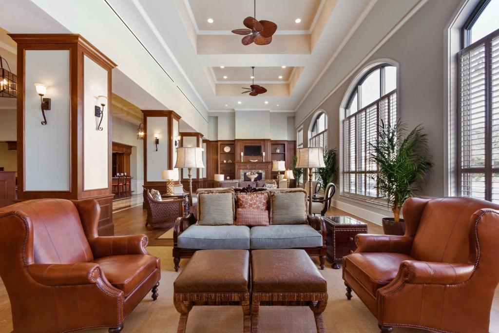 Embassy Suites Savannah Historic District - Housity