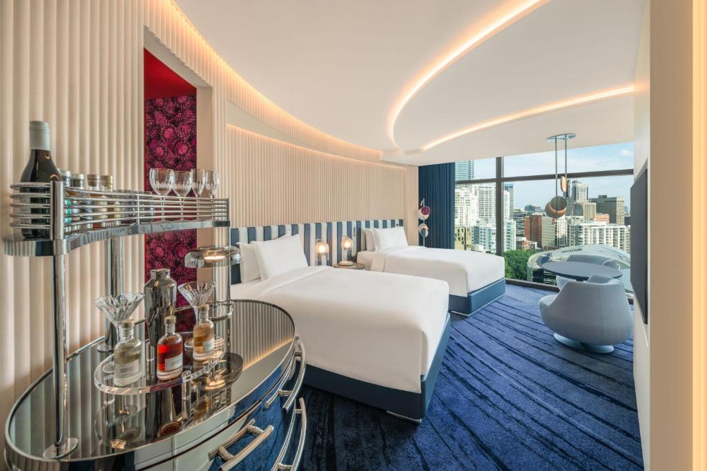 
Wonderful Double Room with Two Double Beds and City View
