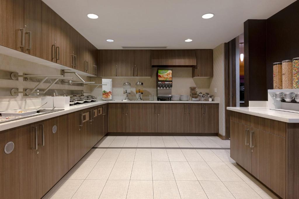 Kuchyň nebo kuchyňský kout v ubytování Residence Inn by Marriott Pullman