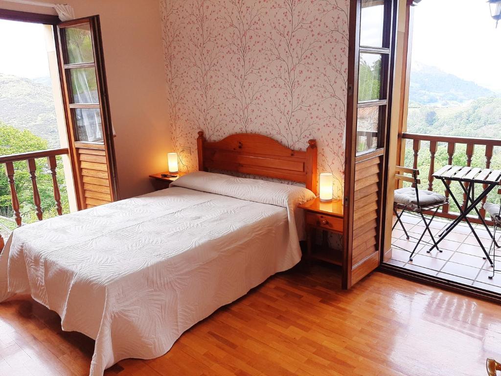 A bed or beds in a room at Valle la Fuente