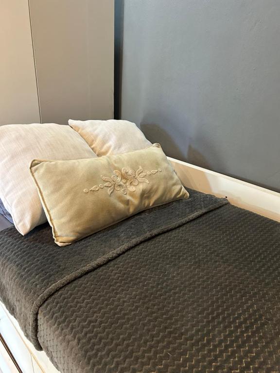 Una cama o camas en una habitación de Complejo Lupita, cabañas y turismo