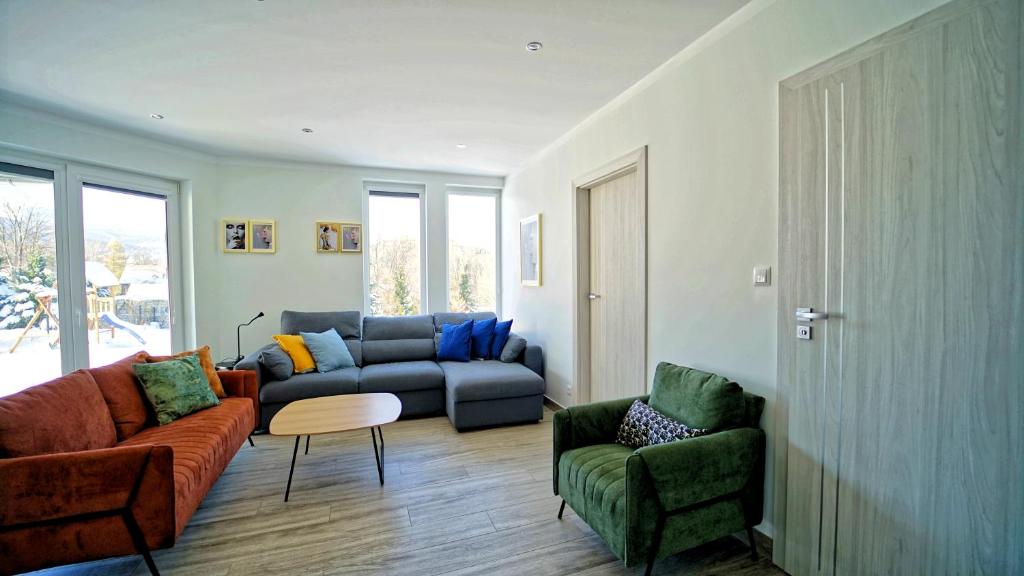 Posedenie v ubytovaní Apartamenty EverySky - Dom Orkana 9