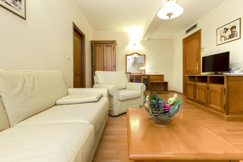 Hotel Spongiola - Suite Met Een Bankje