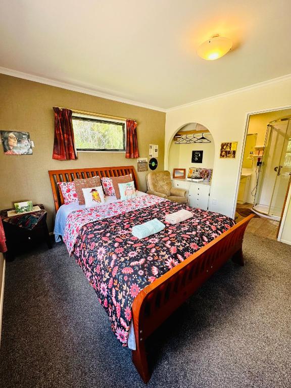 Postel nebo postele na pokoji v ubytování Dora's Comfortable Homestay in Hamilton