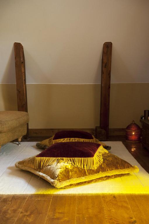 Postel nebo postele na pokoji v ubytování Ulfsunda Slott
