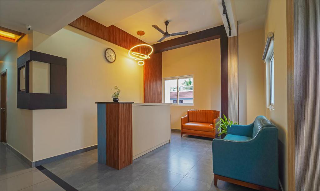 Posezení v ubytování Itsy Hotels Avani Stays, Vyttila, Kochi