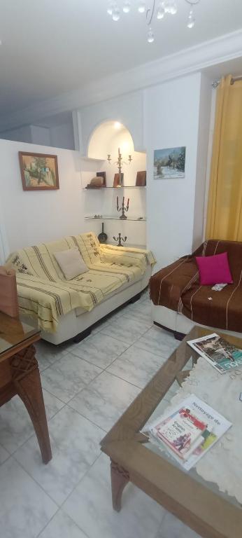 Jolie Maison au centre de Sidi Bou Saidにあるシーティングエリア