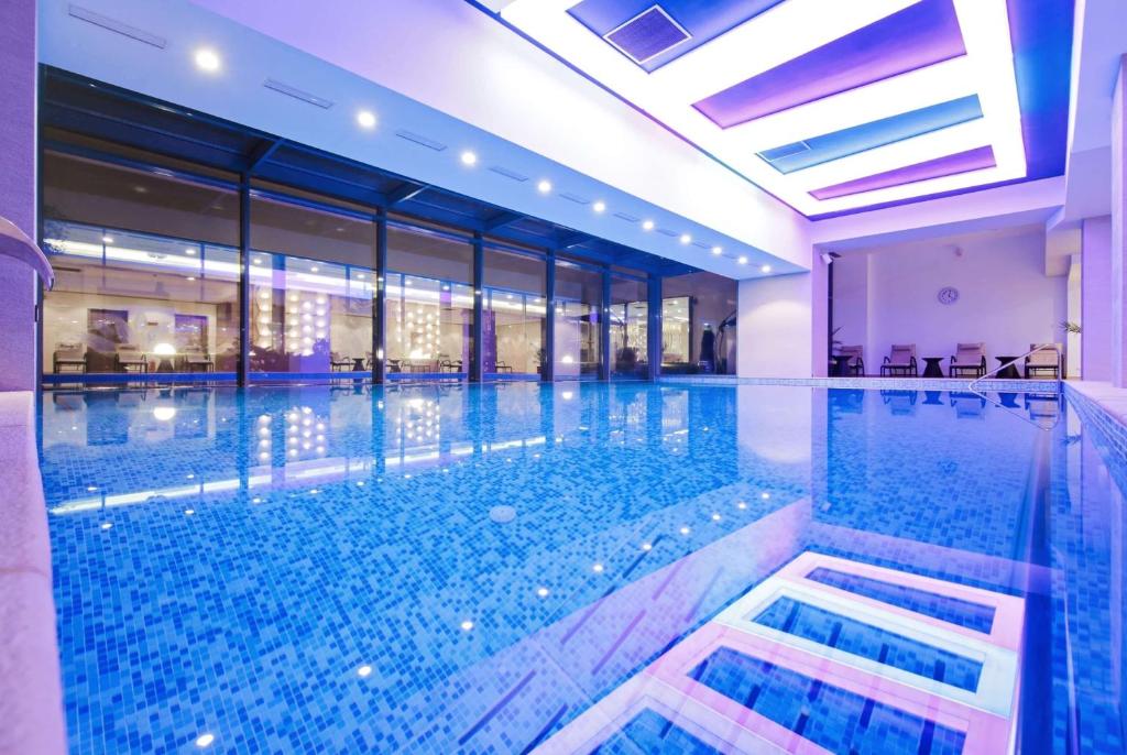 Ramada Plaza Craiova - Resim 8