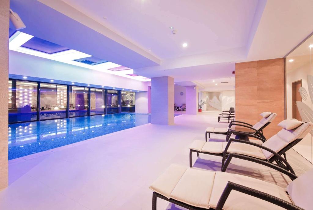 Ramada Plaza Craiova - Resim 9