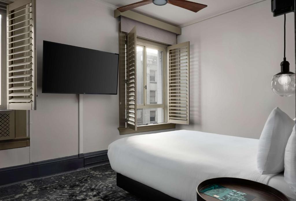 The Barnes San Francisco, Tapestry Collection by Hilton - 