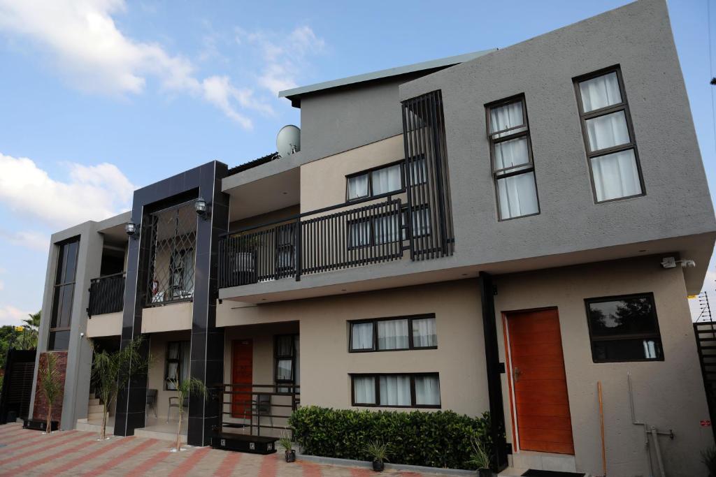 The Edge Lodge, Polokwane (updated prices 2024)