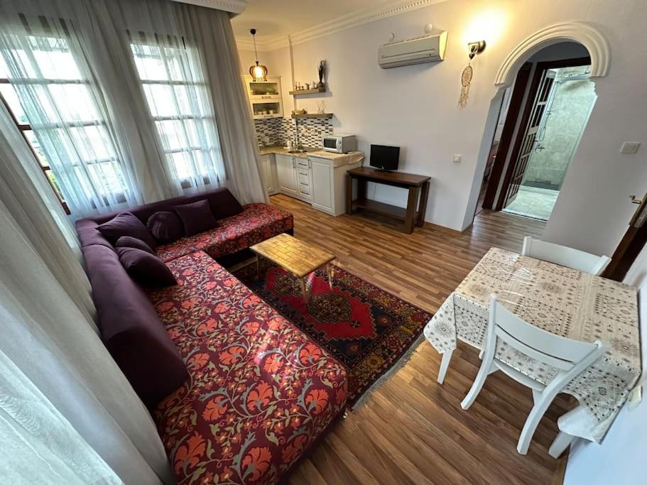Posezení v ubytování Sultan Suite - Entrance Floor