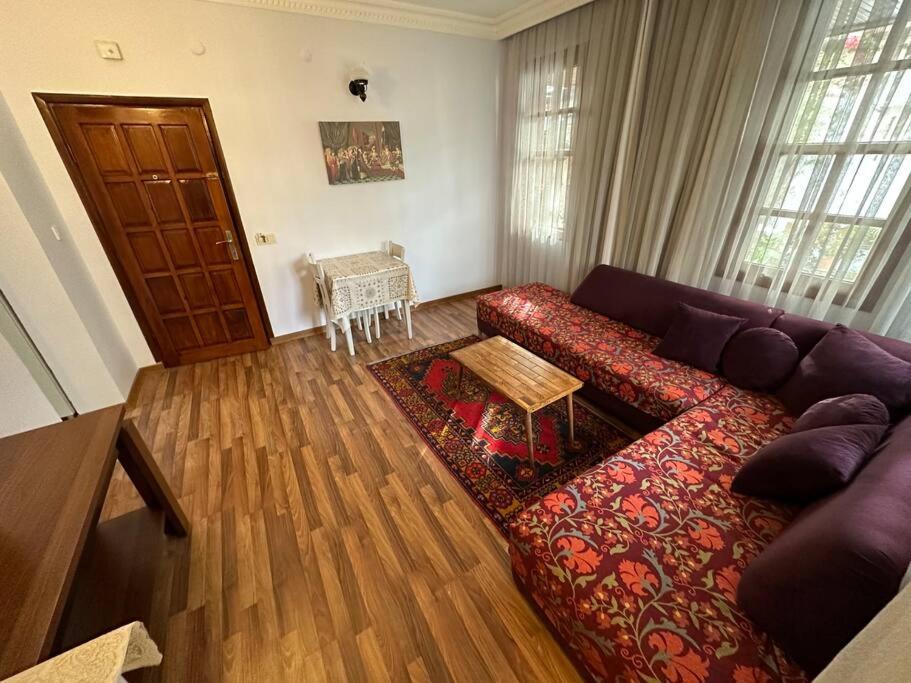 Posezení v ubytování Sultan Suite - Entrance Floor
