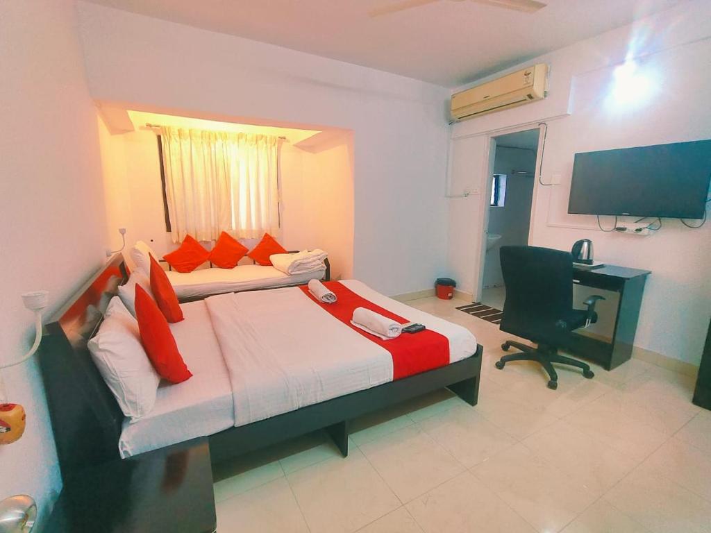 Postel nebo postele na pokoji v ubytování Piller homes 3 BHK Pune