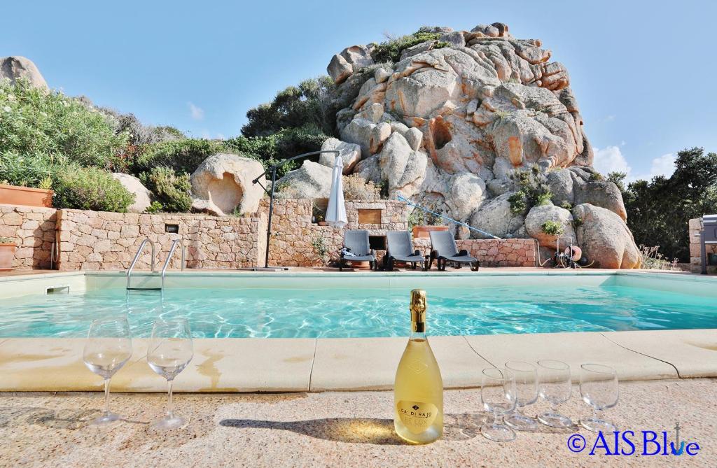 Photo de la galerie de l'établissement VILLA NARCISO, private pool, A/C, privacy, à Costa Paradiso