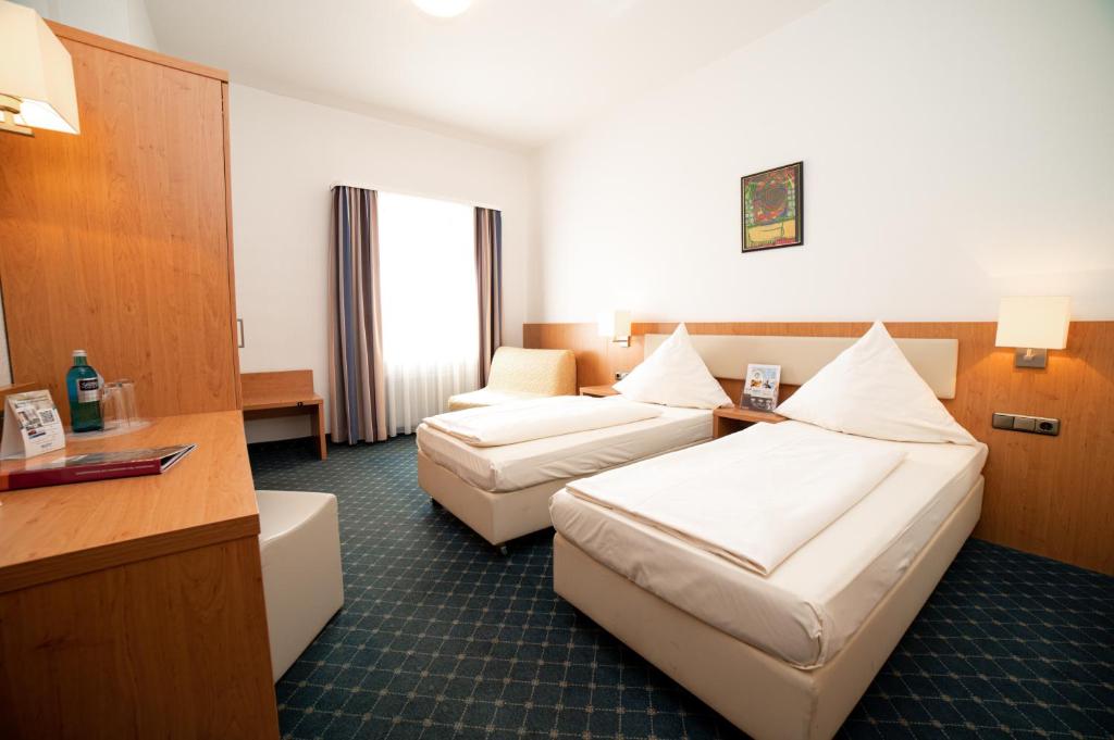 Akzent Hotel Schranne - Double Or Twin Room With Private Bathroom
