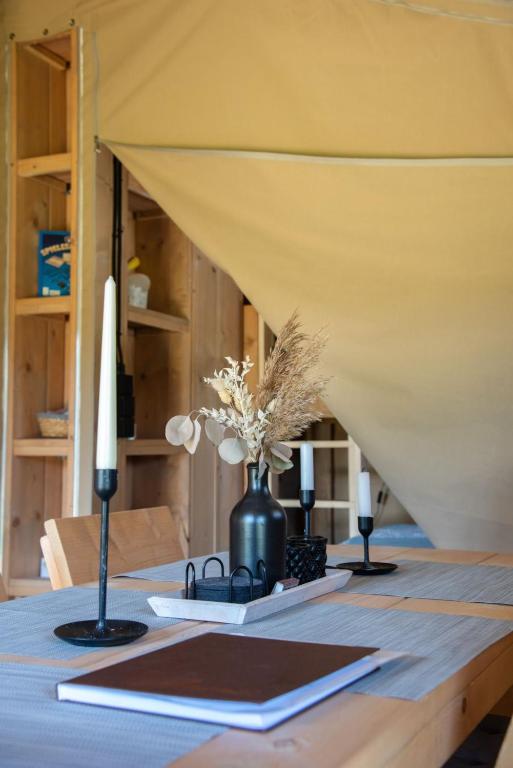 Fotografie z fotogalerie ubytování Glampingzelt Heide - Lodge v destinaci Soltau