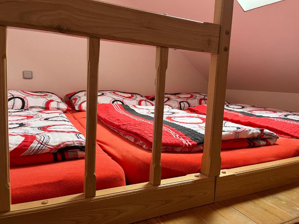 Postel nebo postele na pokoji v ubytování Ubytování Monika