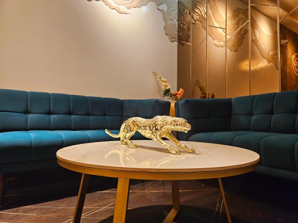 Posezení v ubytování Labels Hotel
