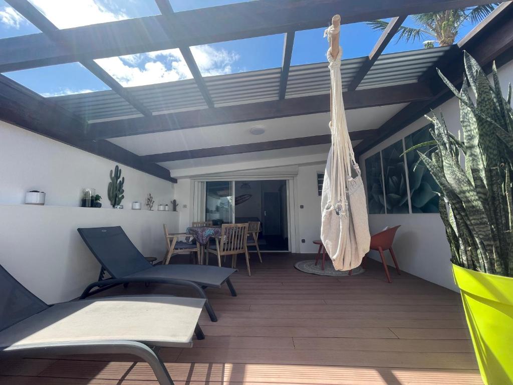Patio nebo venkovní prostory v ubytování Le bord de l'eau Océan indien la Réunion