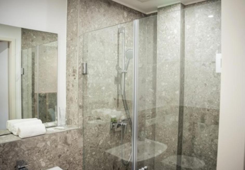 Hotel Central Vis a Vis