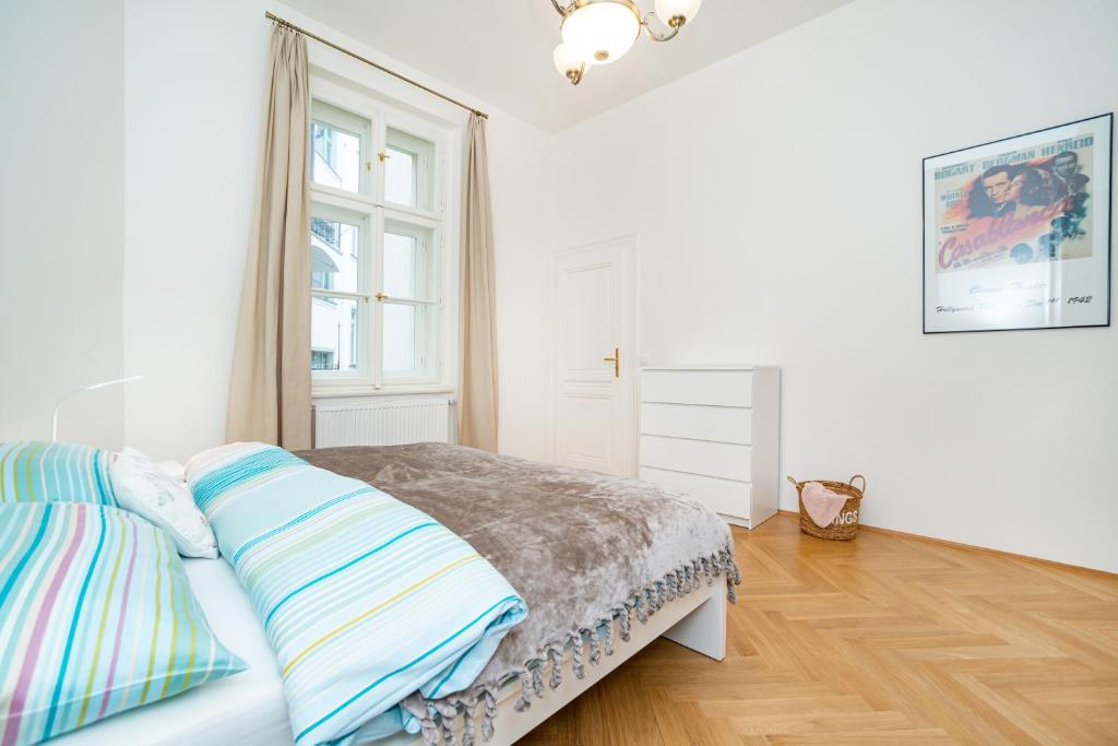 Quiet apartment in the Old Town - 17