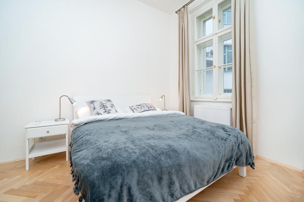 Quiet apartment in the Old Town - 18