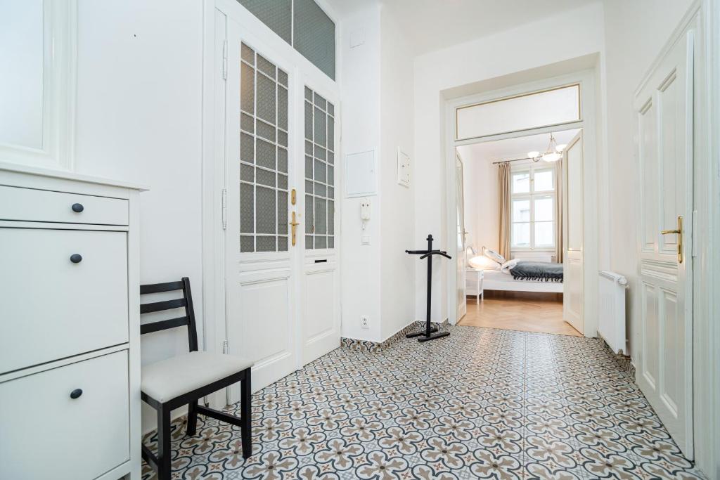 Quiet apartment in the Old Town - 1