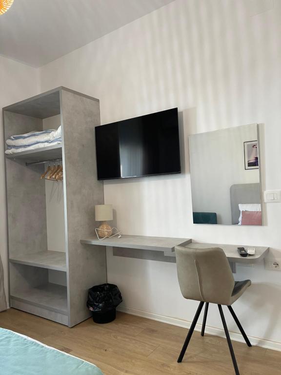 Sunny City Center Apartment - Imazhi 5