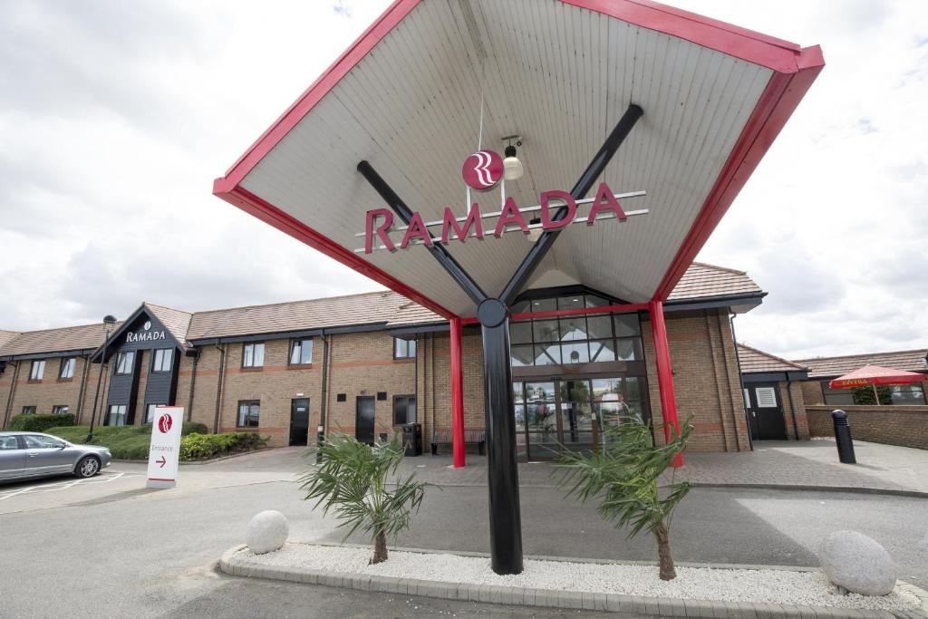 Ramada Cambridge - Resim 26