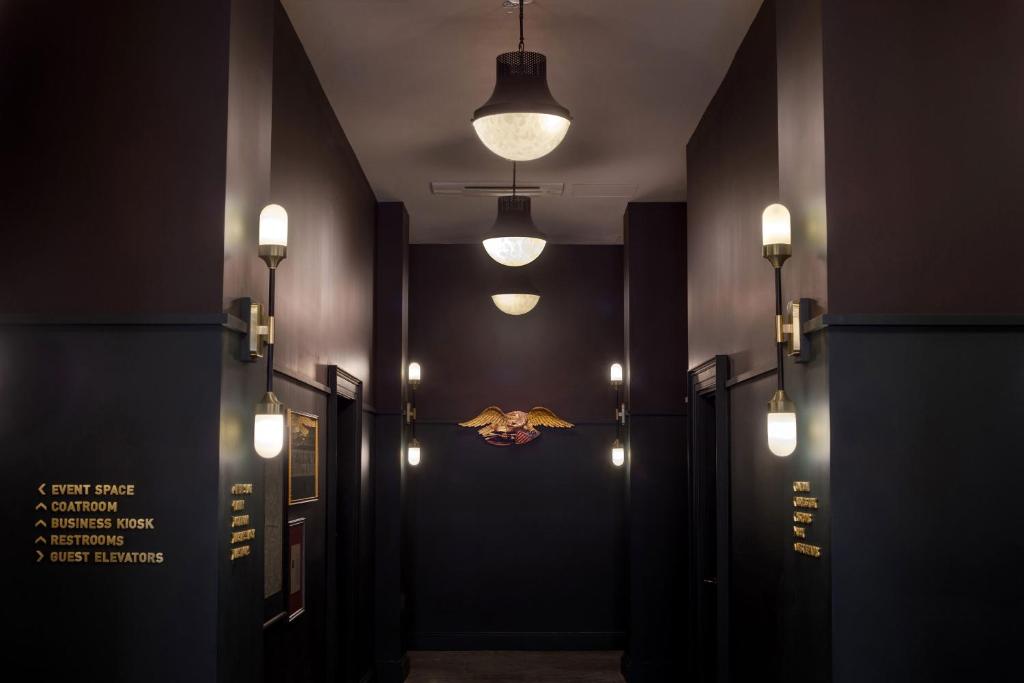 Cyrus Hotel, Topeka, a Tribute Portfolio Hotel — photo 12