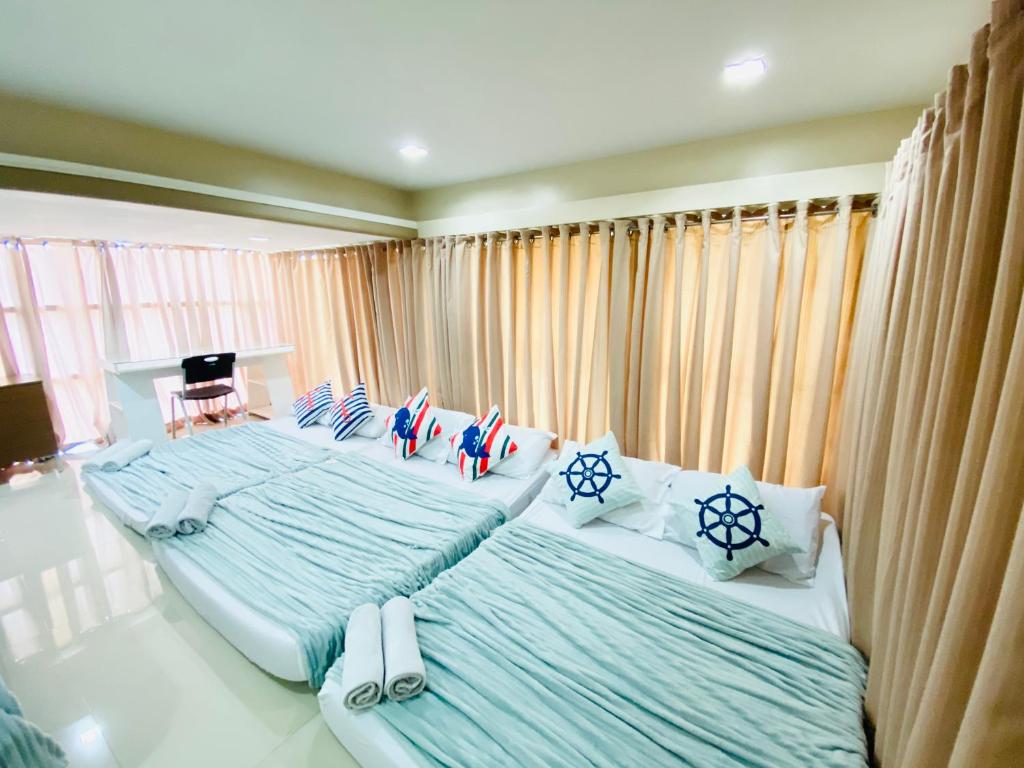 Cebu City Huge Lofts by P&J - One-Bedroom Apartment